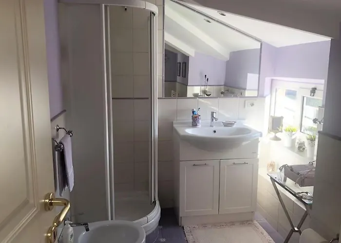Lovely Independent Mini-apartment In * ローマ